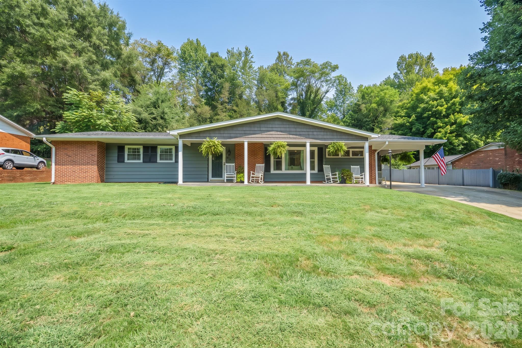 115 Eastwood Park Drive SE — photo