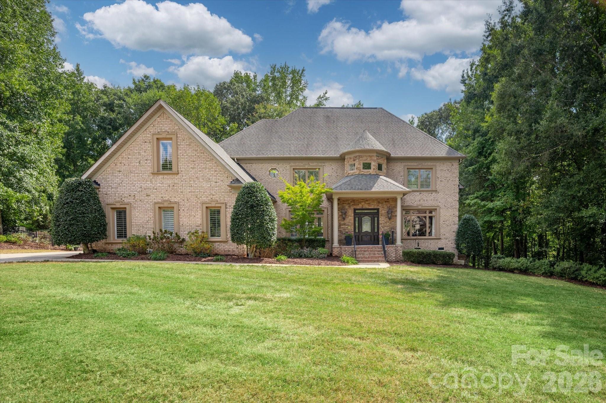 1005 Firethorne Club Drive — photo