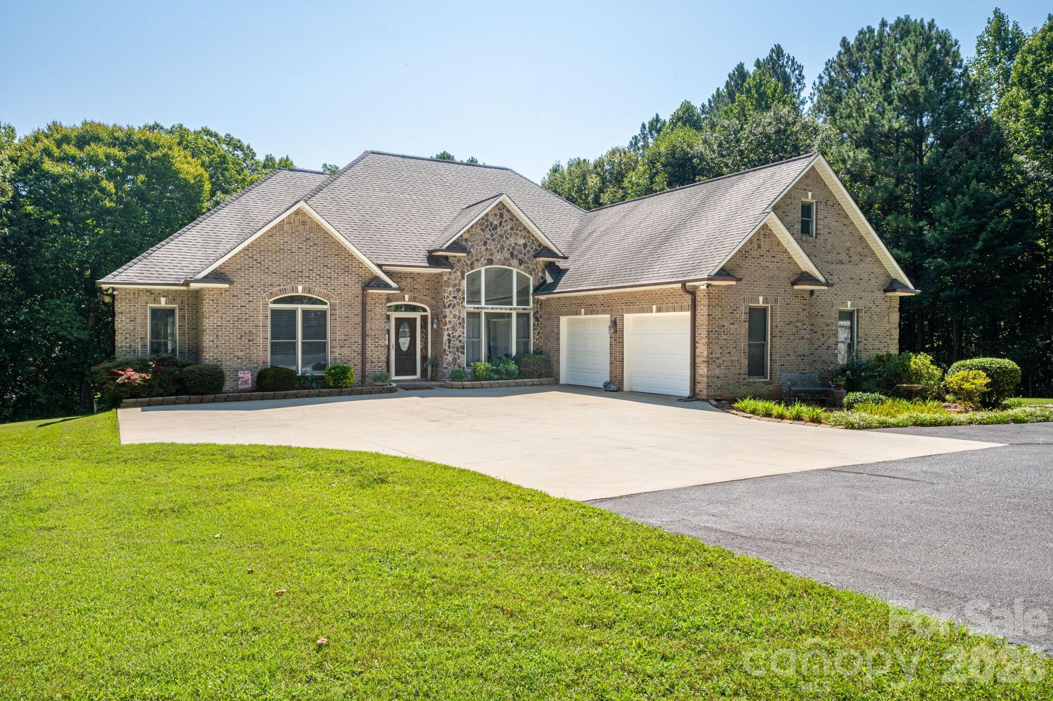 145 Chippawa Drive — photo