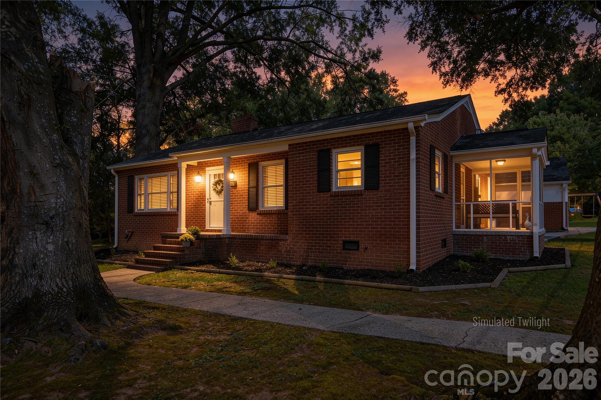 123 E Dixon Street — photo