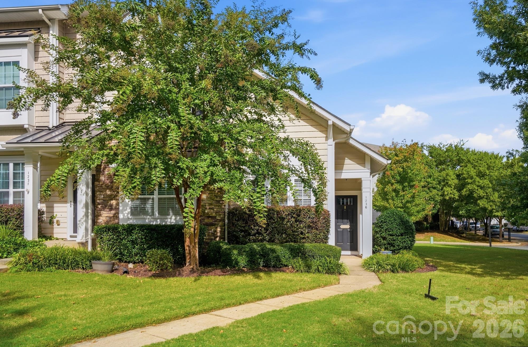 123 Leyton Loop Unit G — photo