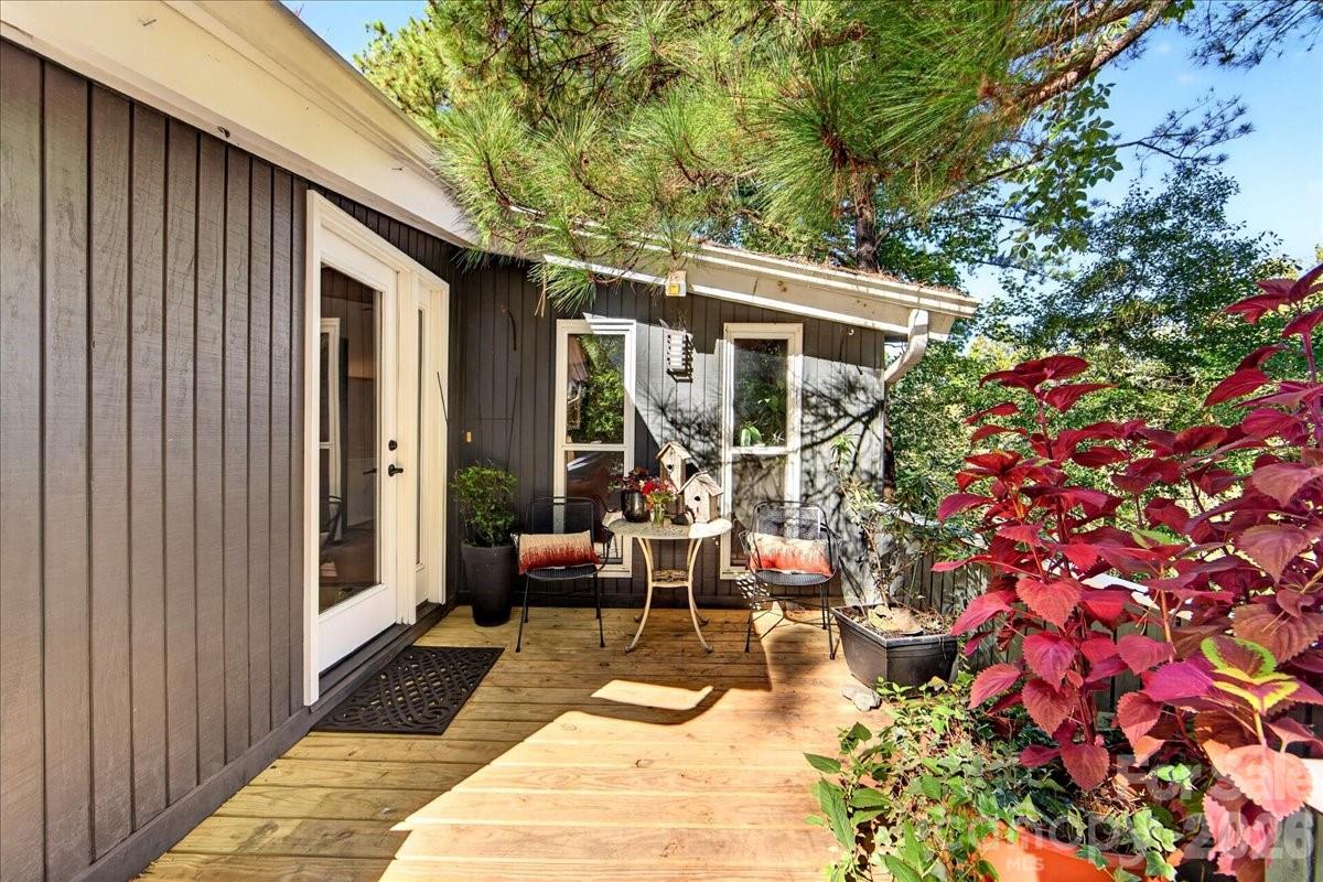 3240 Johnny Cake Lane — photo