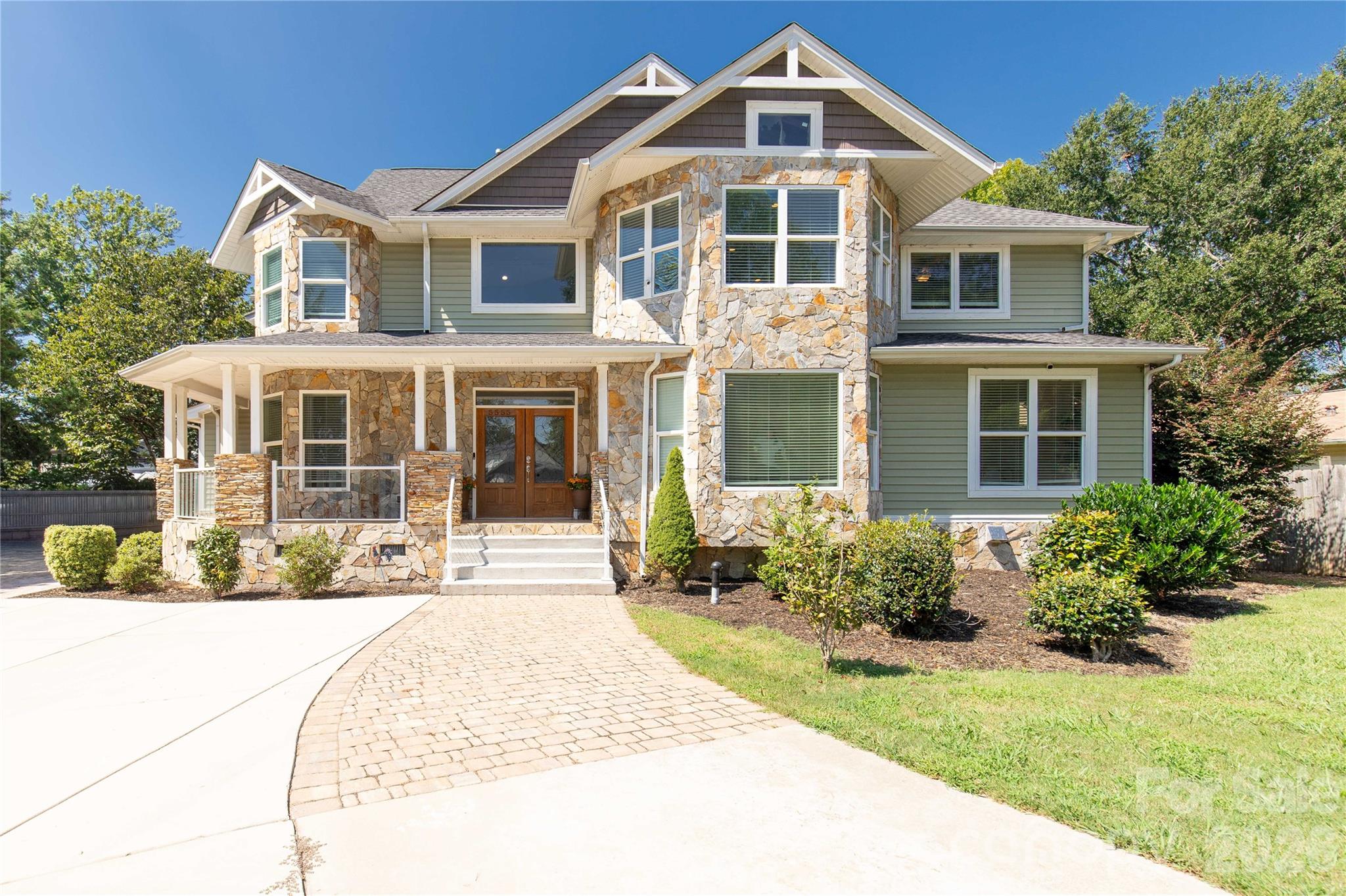 5555 Riverfront Road — photo