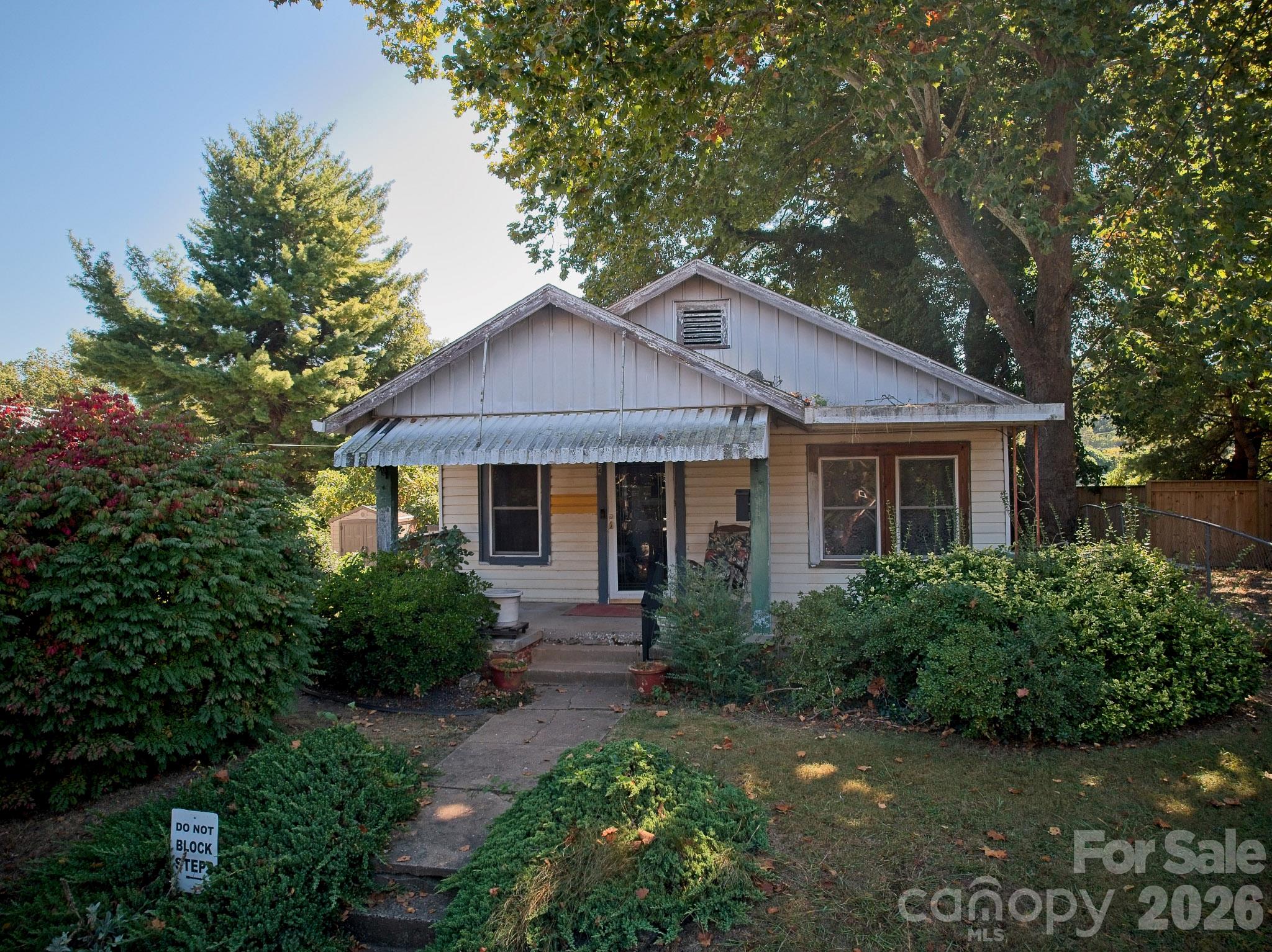 194 Logan Avenue — photo