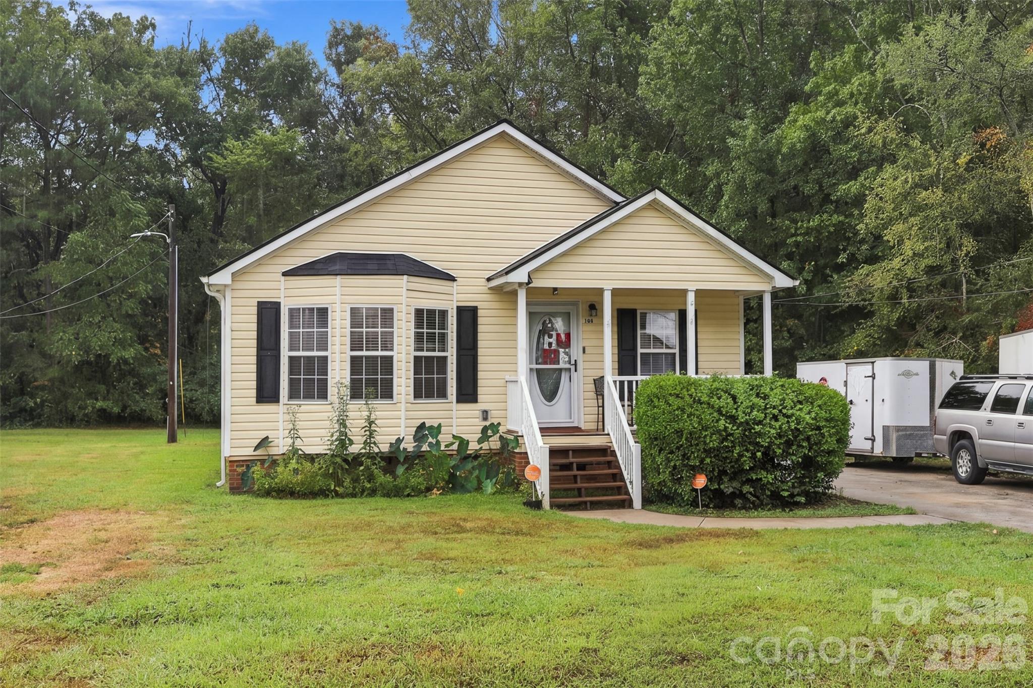 455 Castlewood Circle — photo