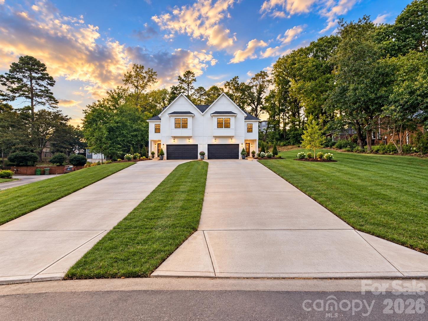 552 Carolyn Lane — photo