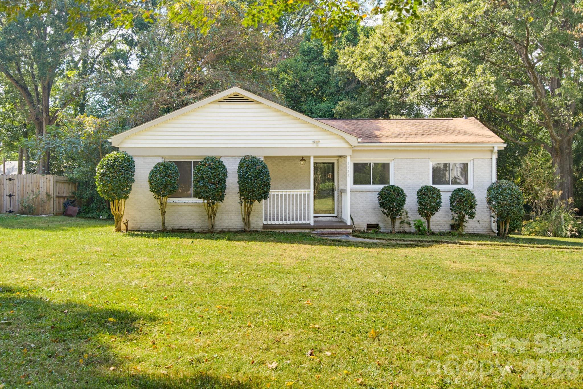1733 Merry Oaks Road — photo