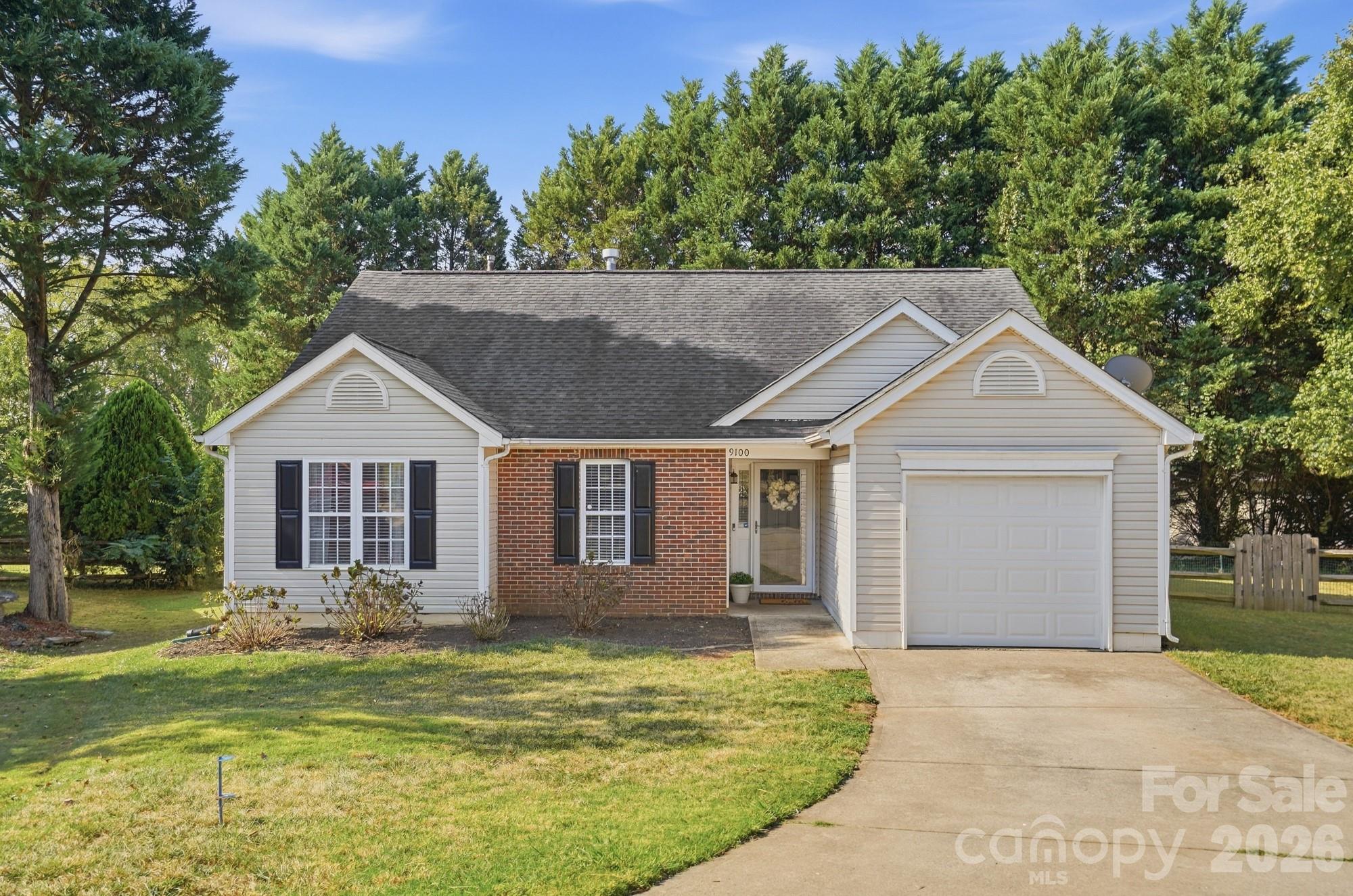9100 Royal Highlands Court — photo