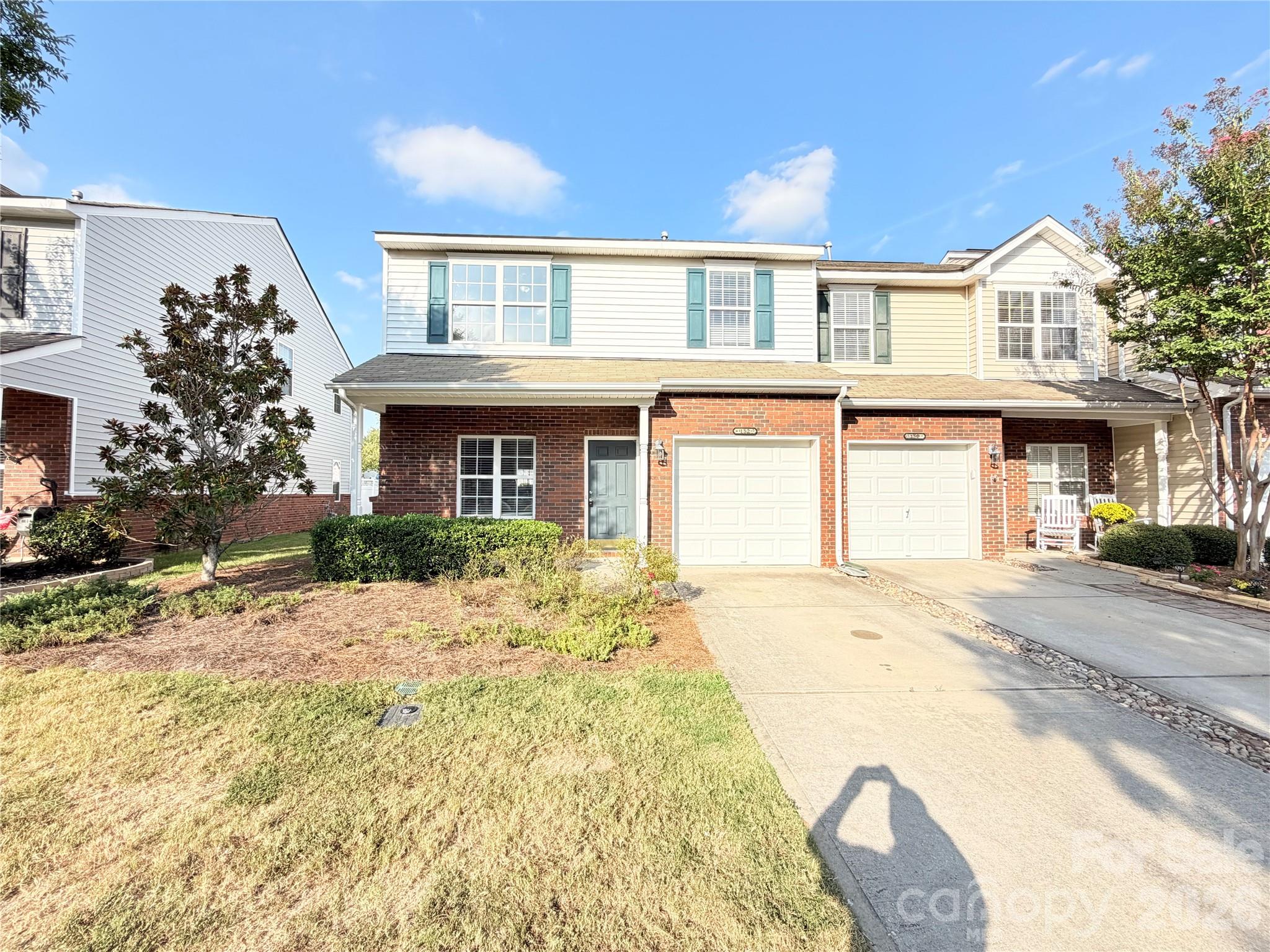 152 Clydesdale Court — photo