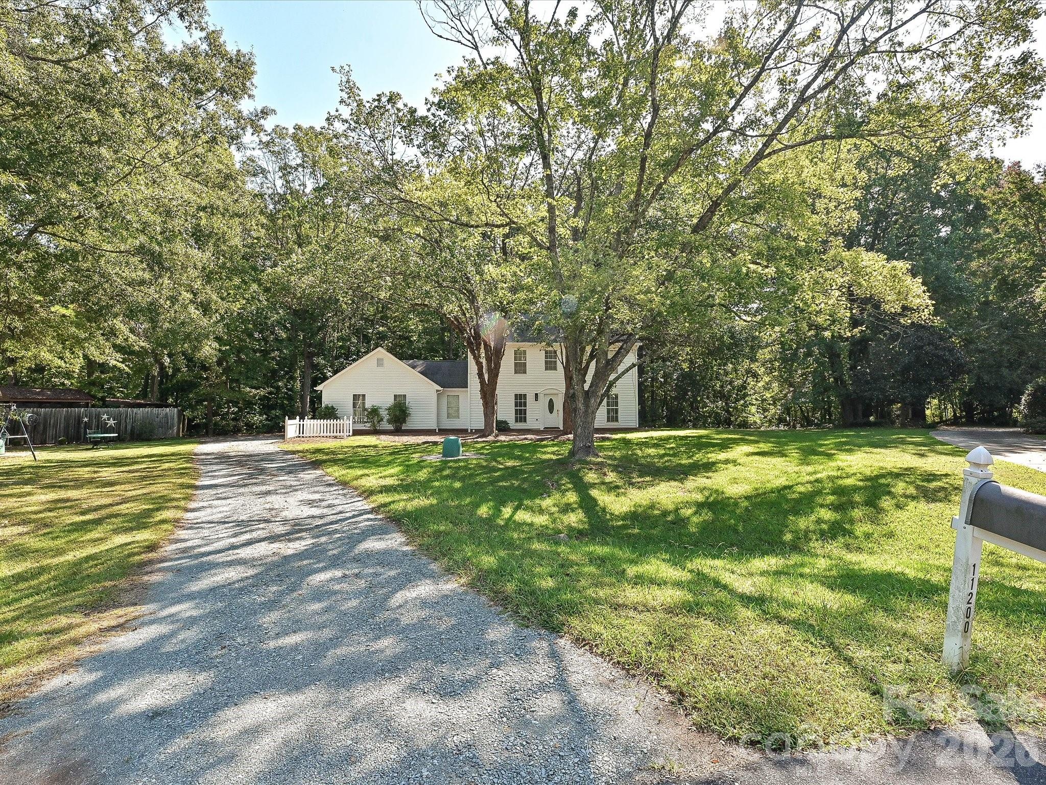 11200 Walking Horse Lane — photo