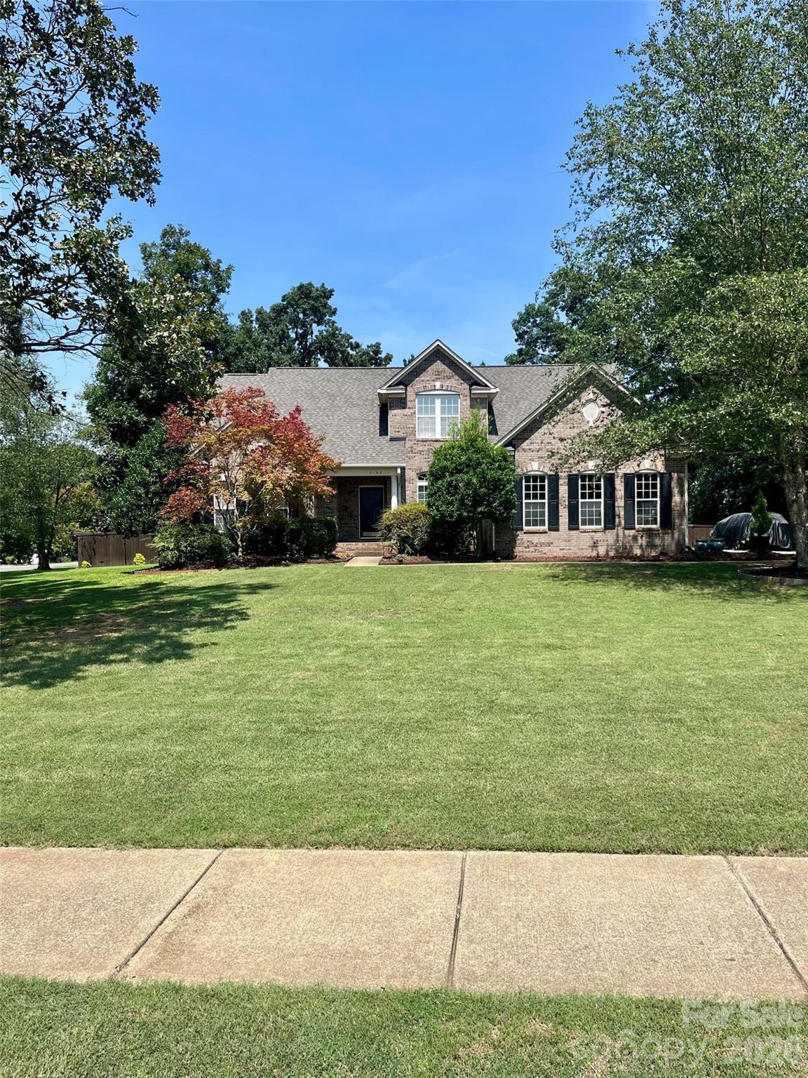 2107 Heath Lake Drive — photo