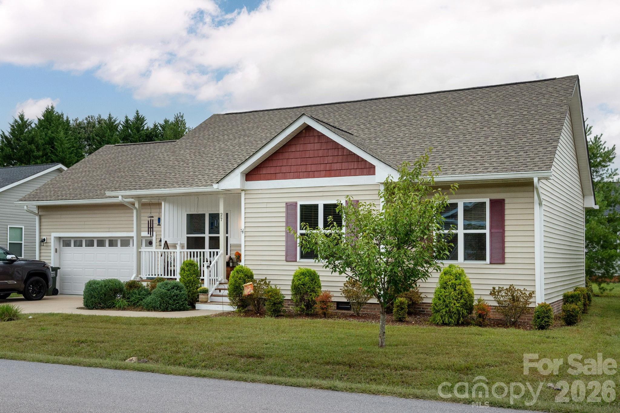 27 Day Lilly Court — photo