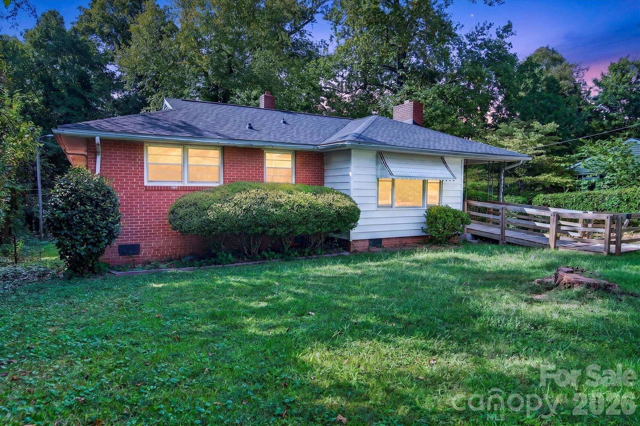 3353 Eastwood Drive — photo