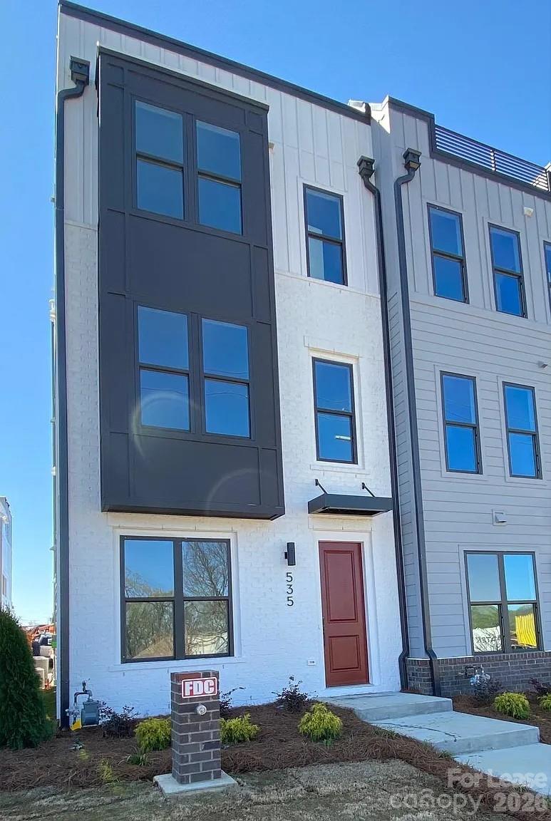 535 W Tremont Avenue — photo