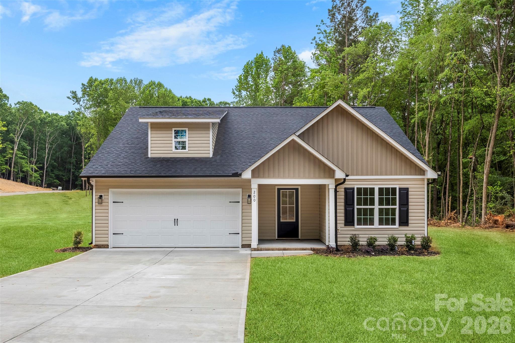 200 Knollwood Circle — photo