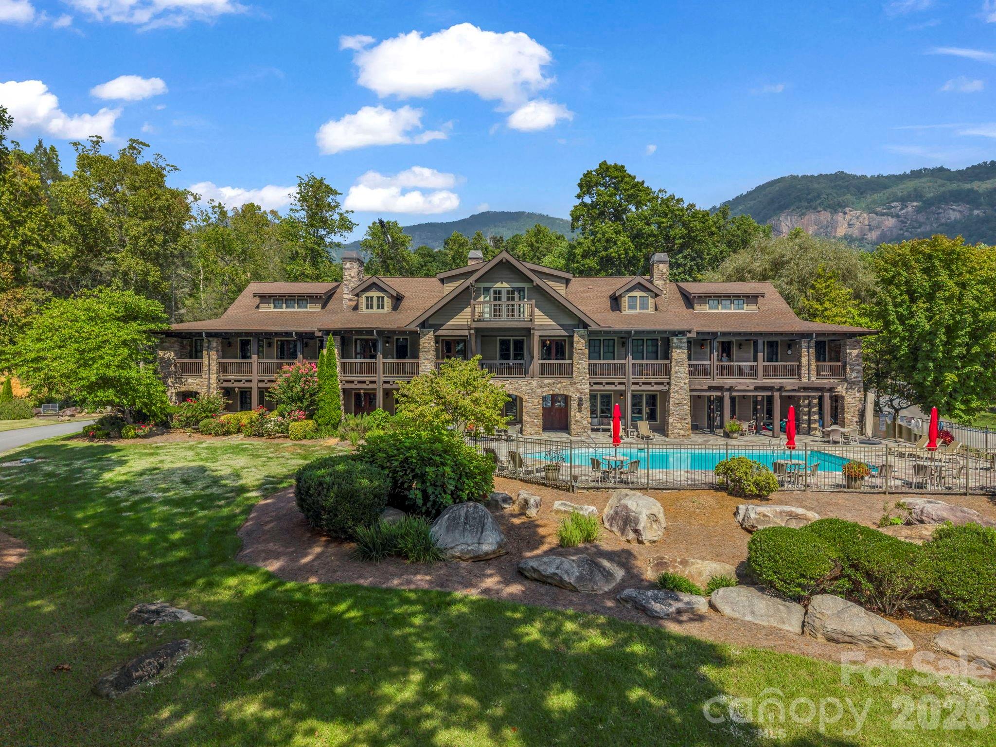 121 Firefly Cove 204 — photo