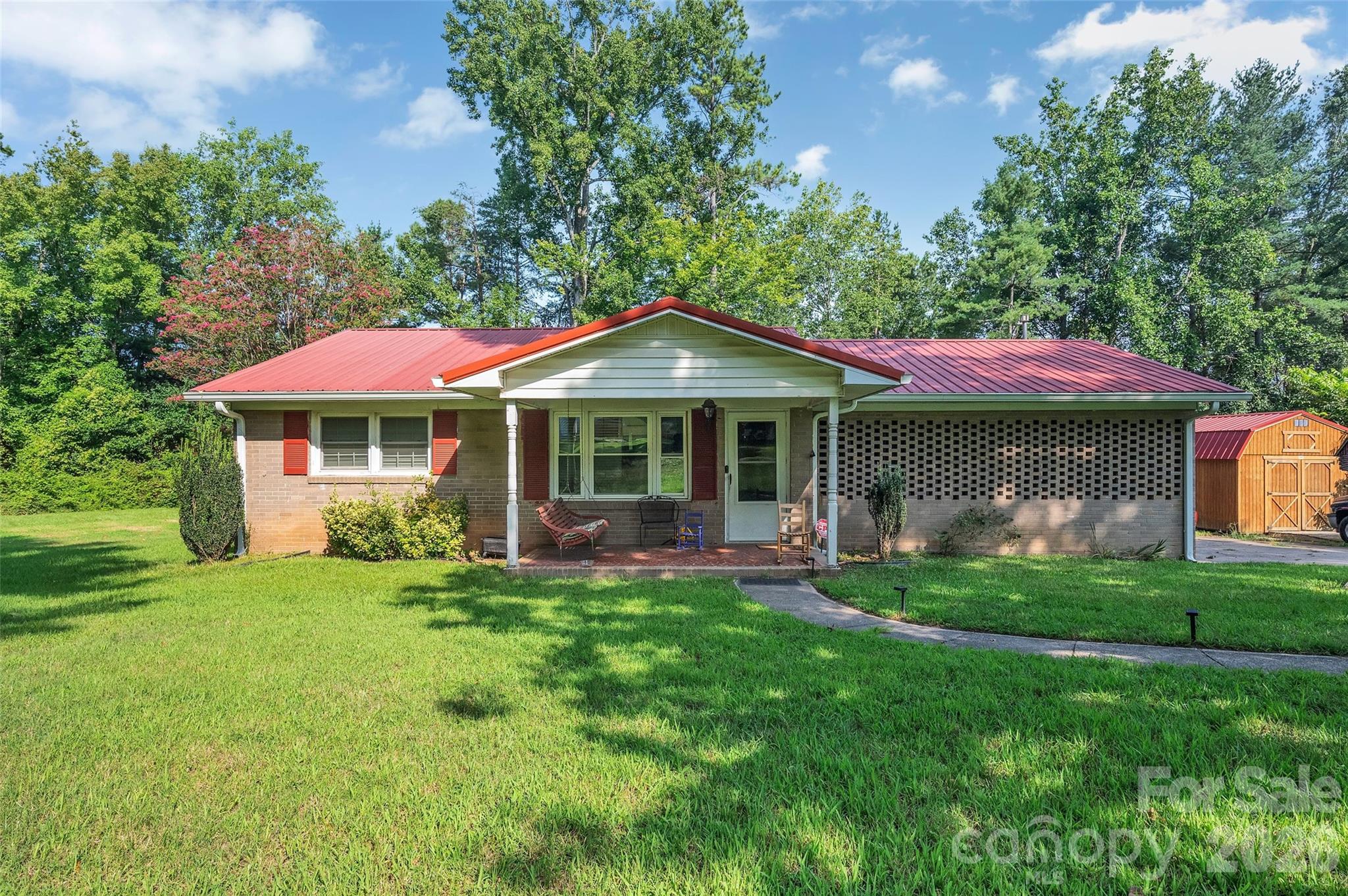 5301 Dellinger Circle — photo