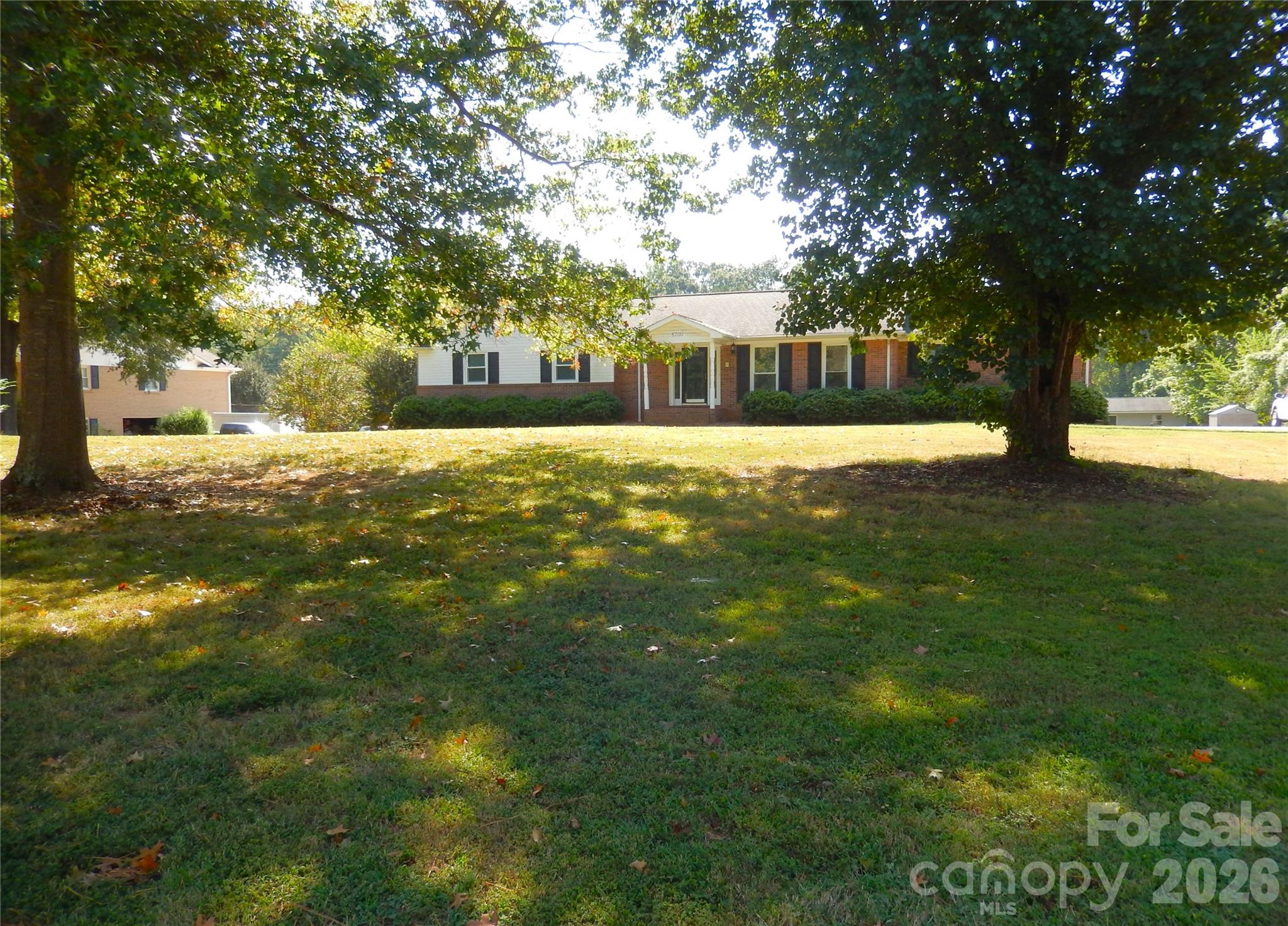 6700 Pine Lake Lane — photo
