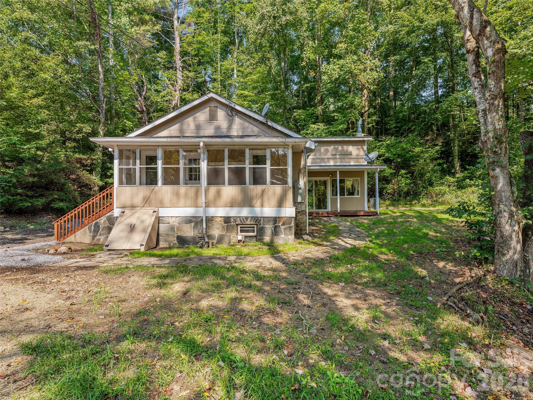 65 Passional Way — photo