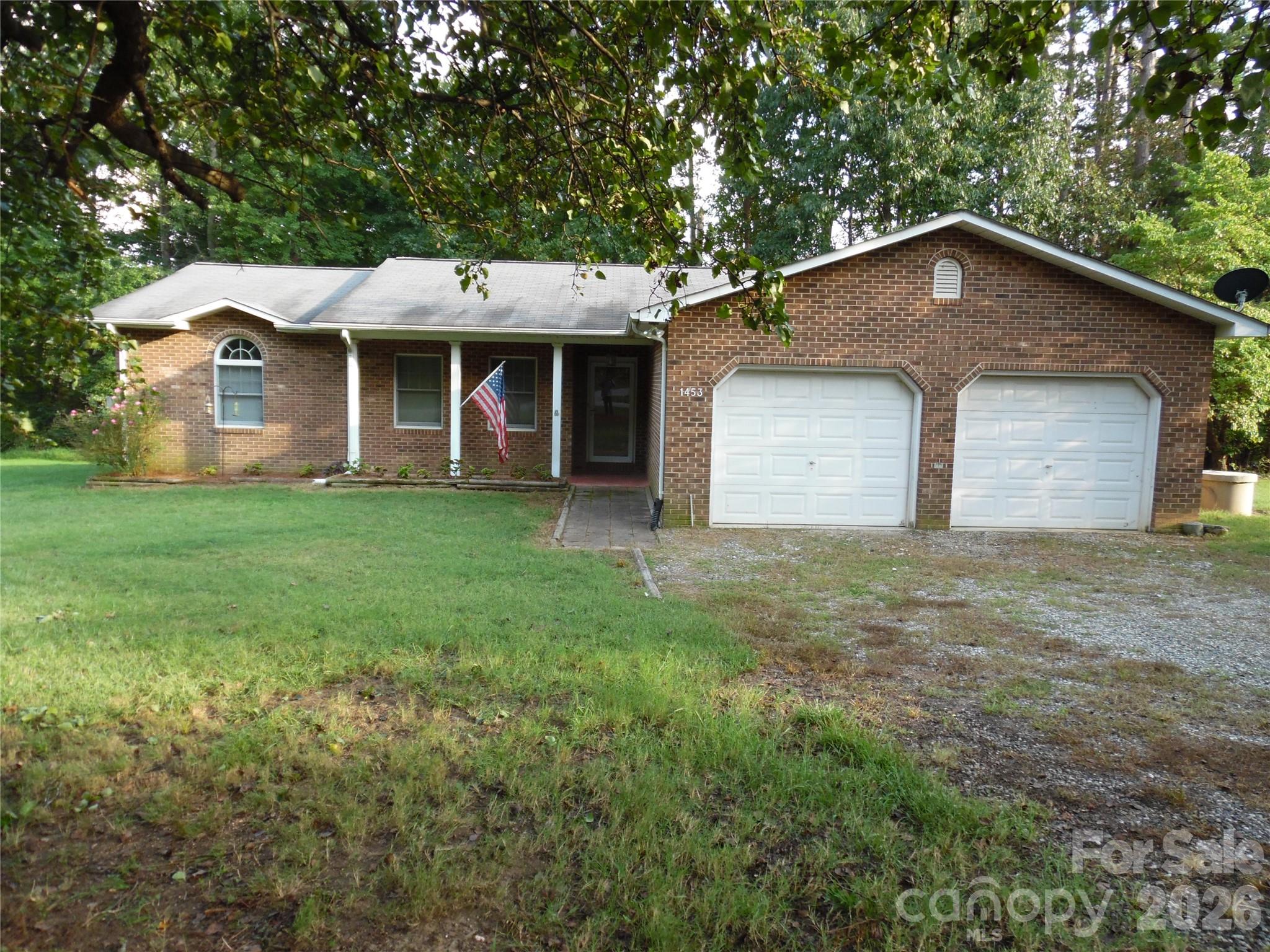 1453 Marshbrooke Lane — photo