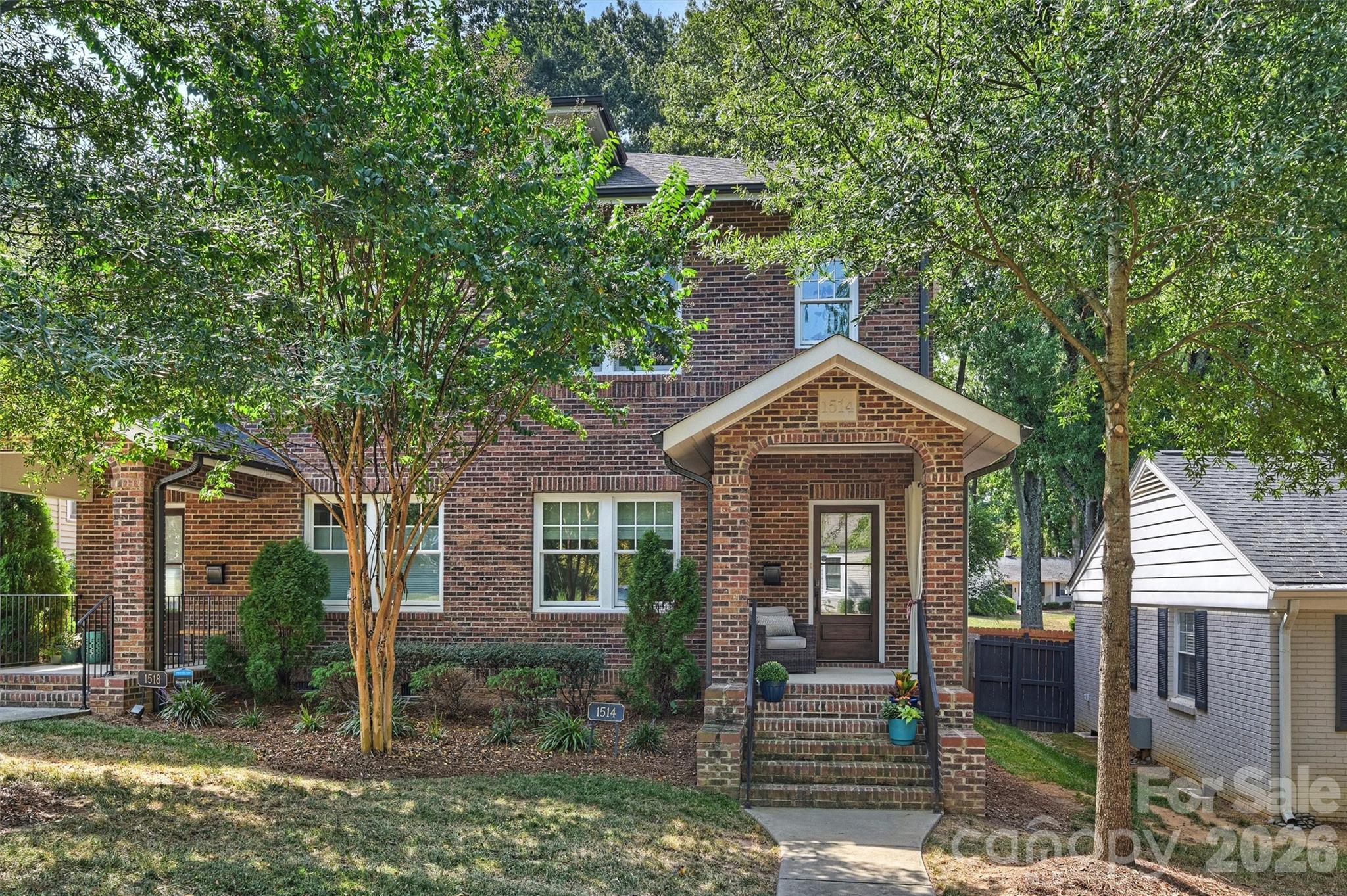 1514 Kensington Drive — photo