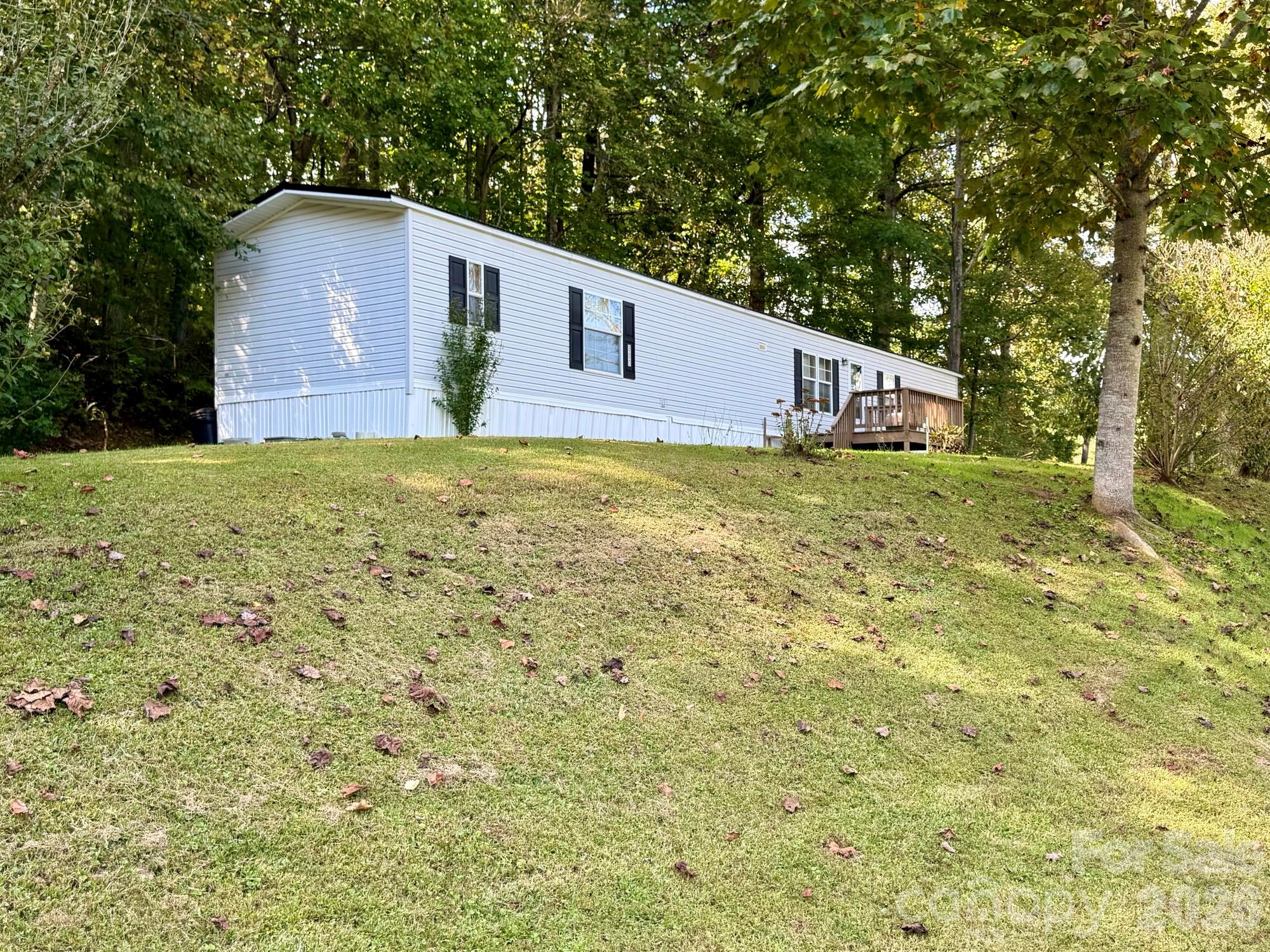880 G W Whitmire Road — photo