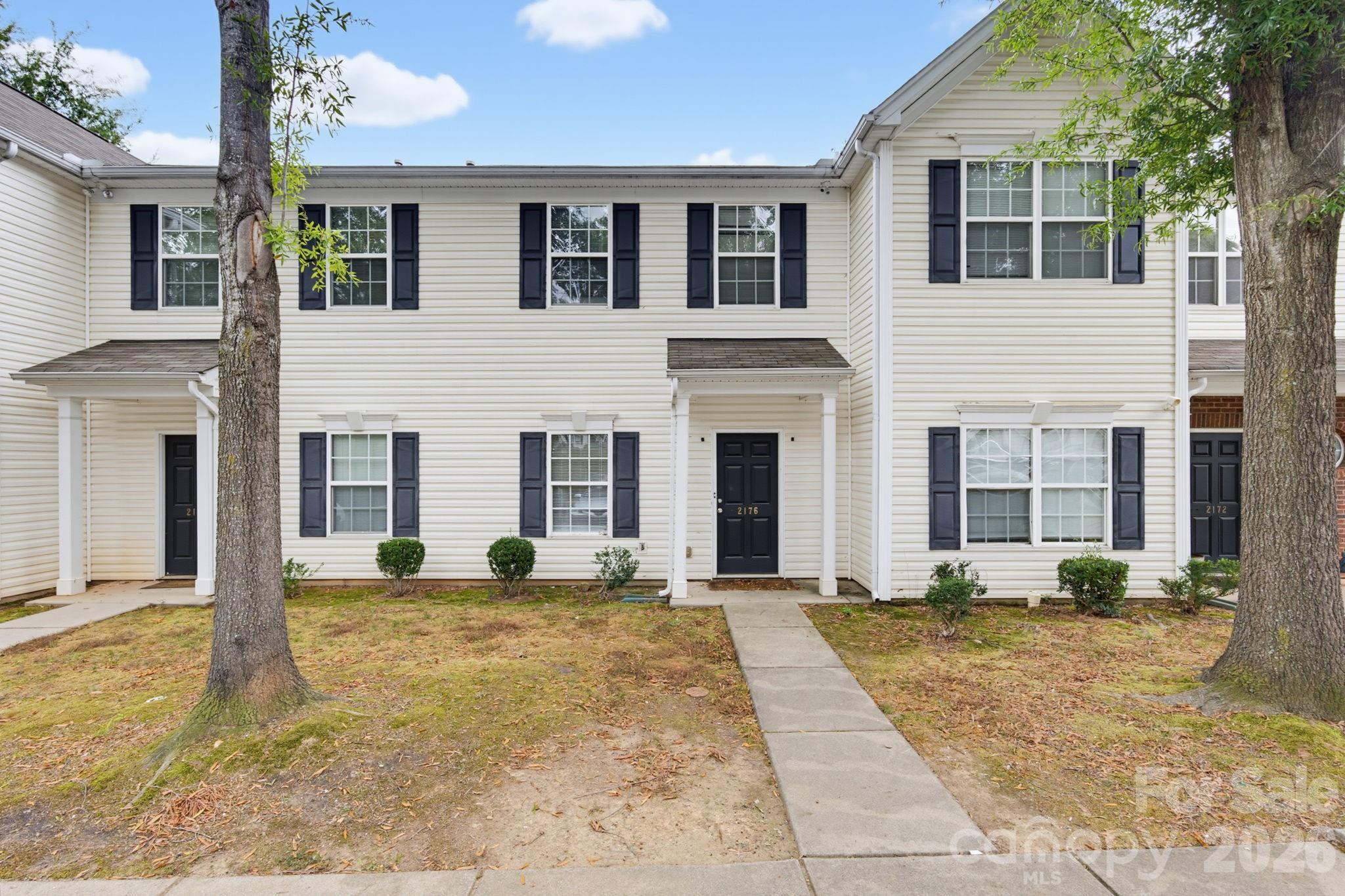 2176 Winthrop Chase Drive — photo
