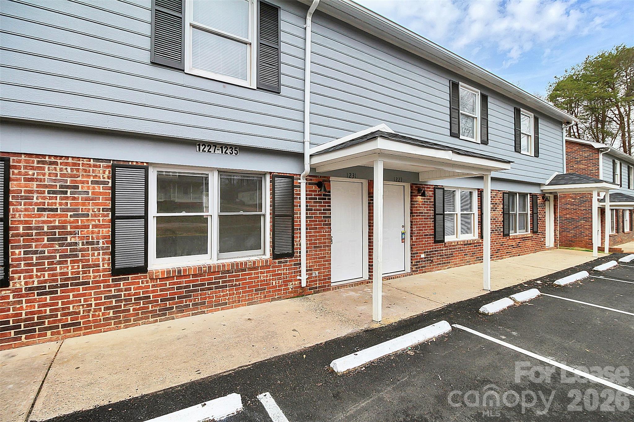 1231 Anderson Street — photo