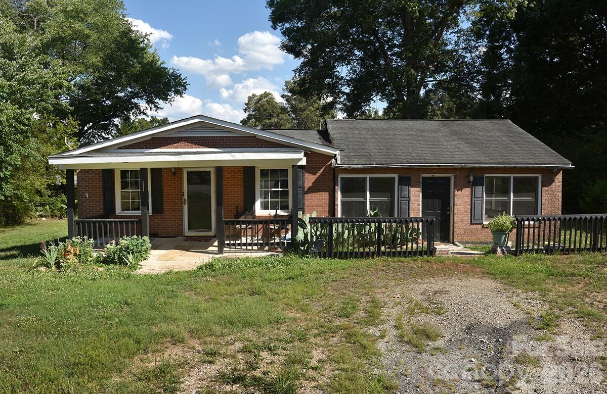 3560 Dogwood Court — photo