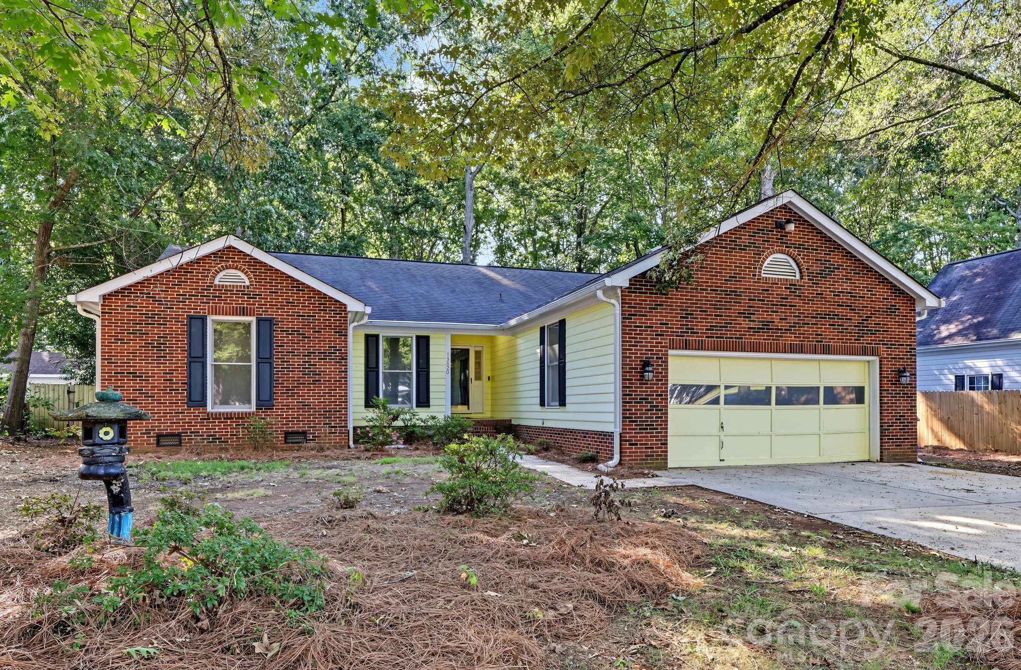 13820 Portpatrick Lane 221 — photo