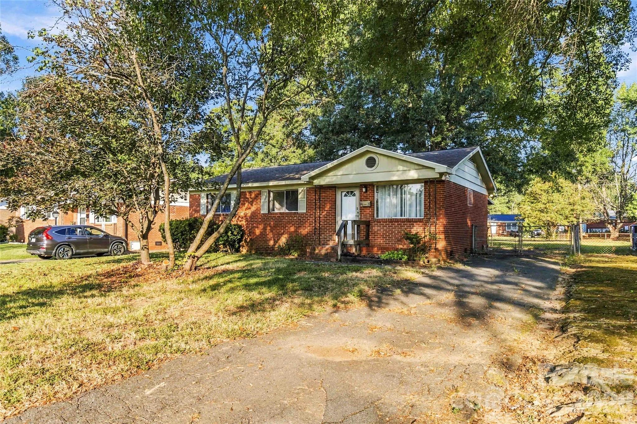 4629 Monmouth Drive — photo