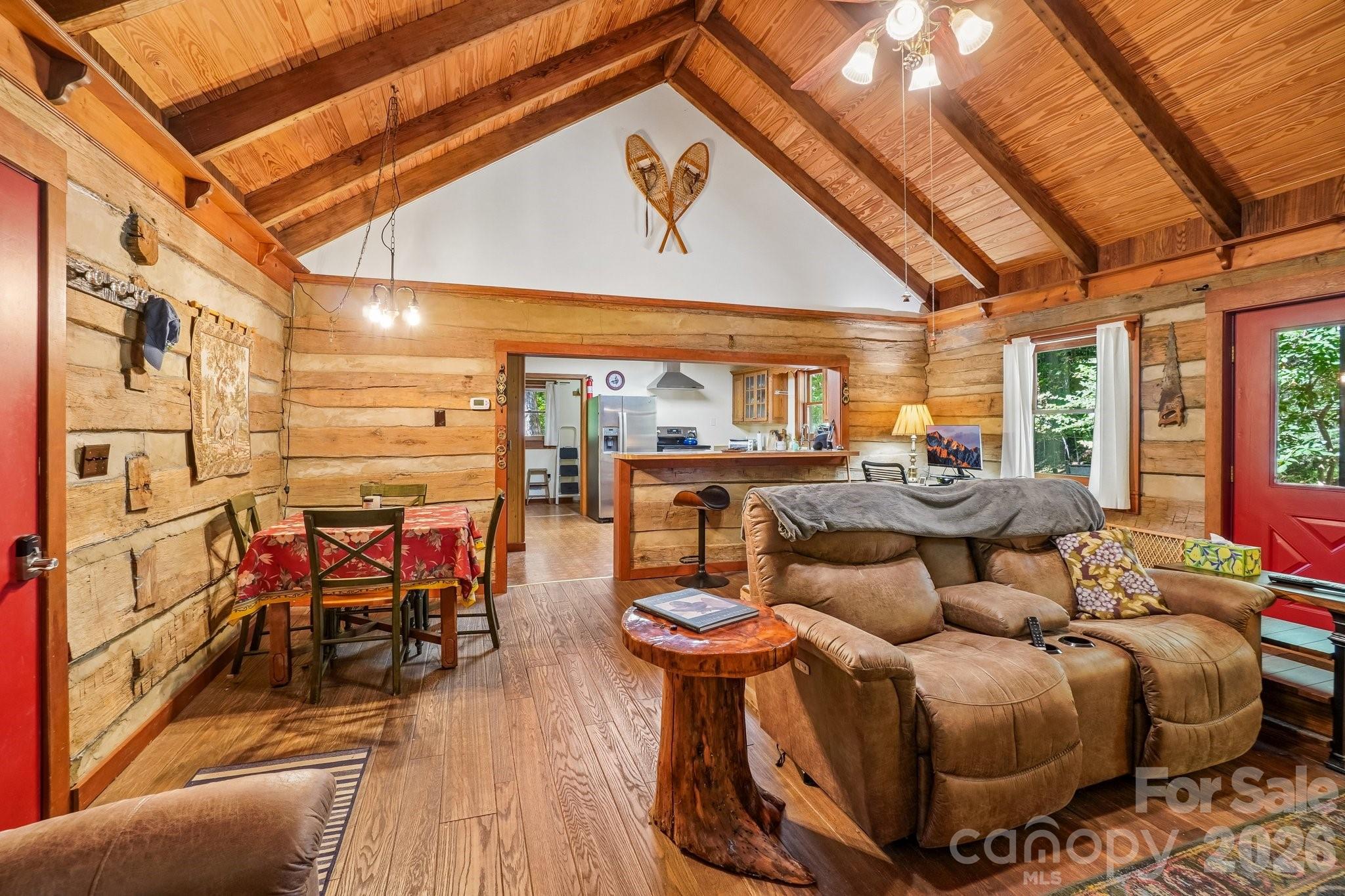 988 English Ridge Drive — photo