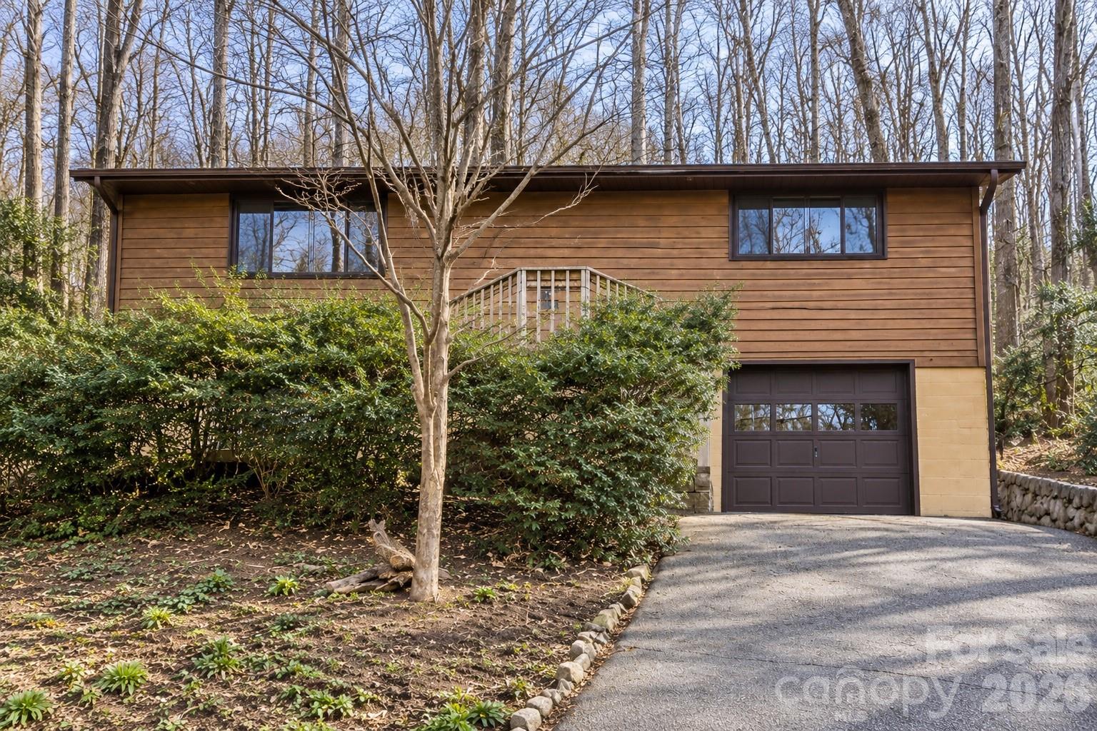 8 Shadywood Circle — photo
