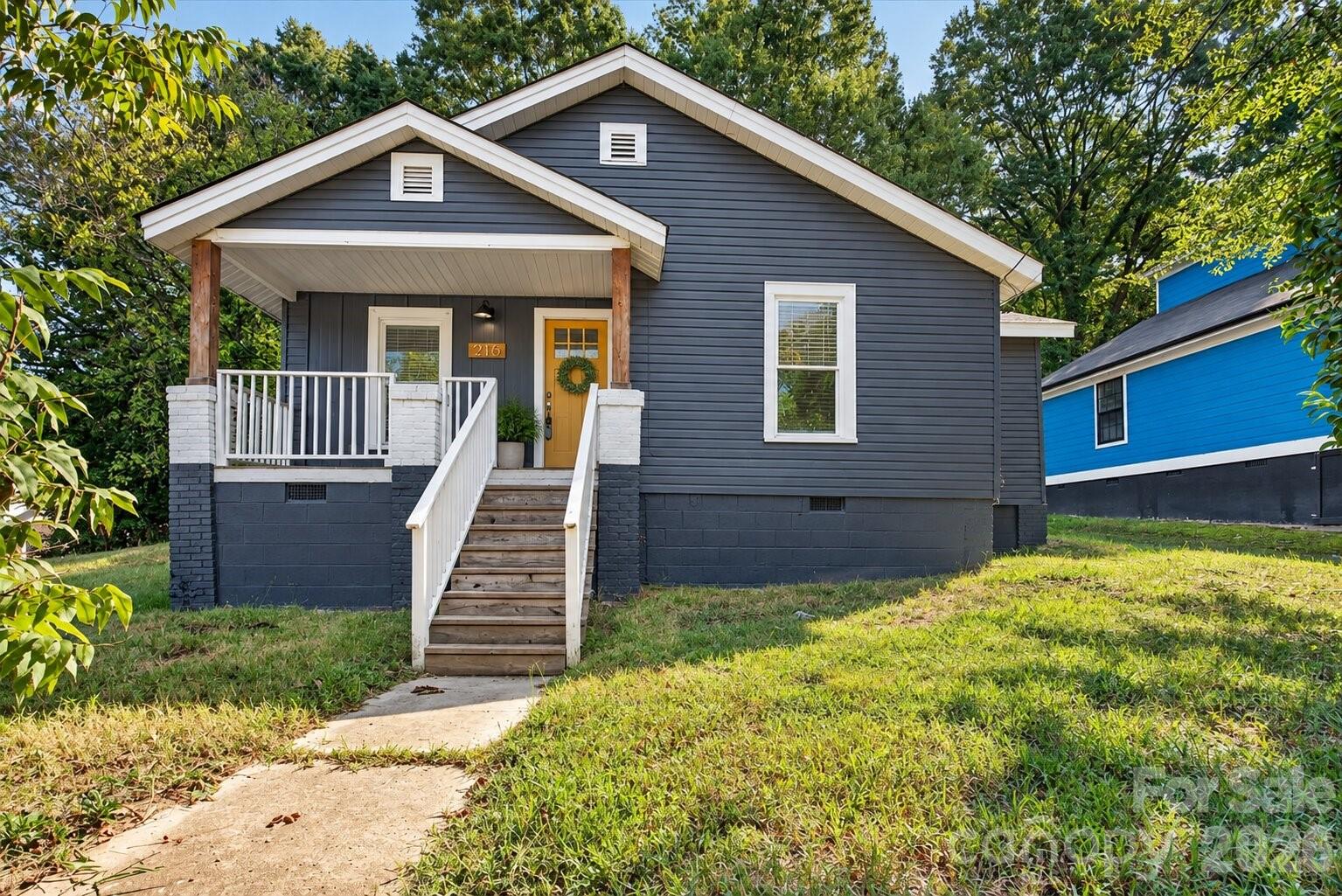 216 N Vance Street — photo