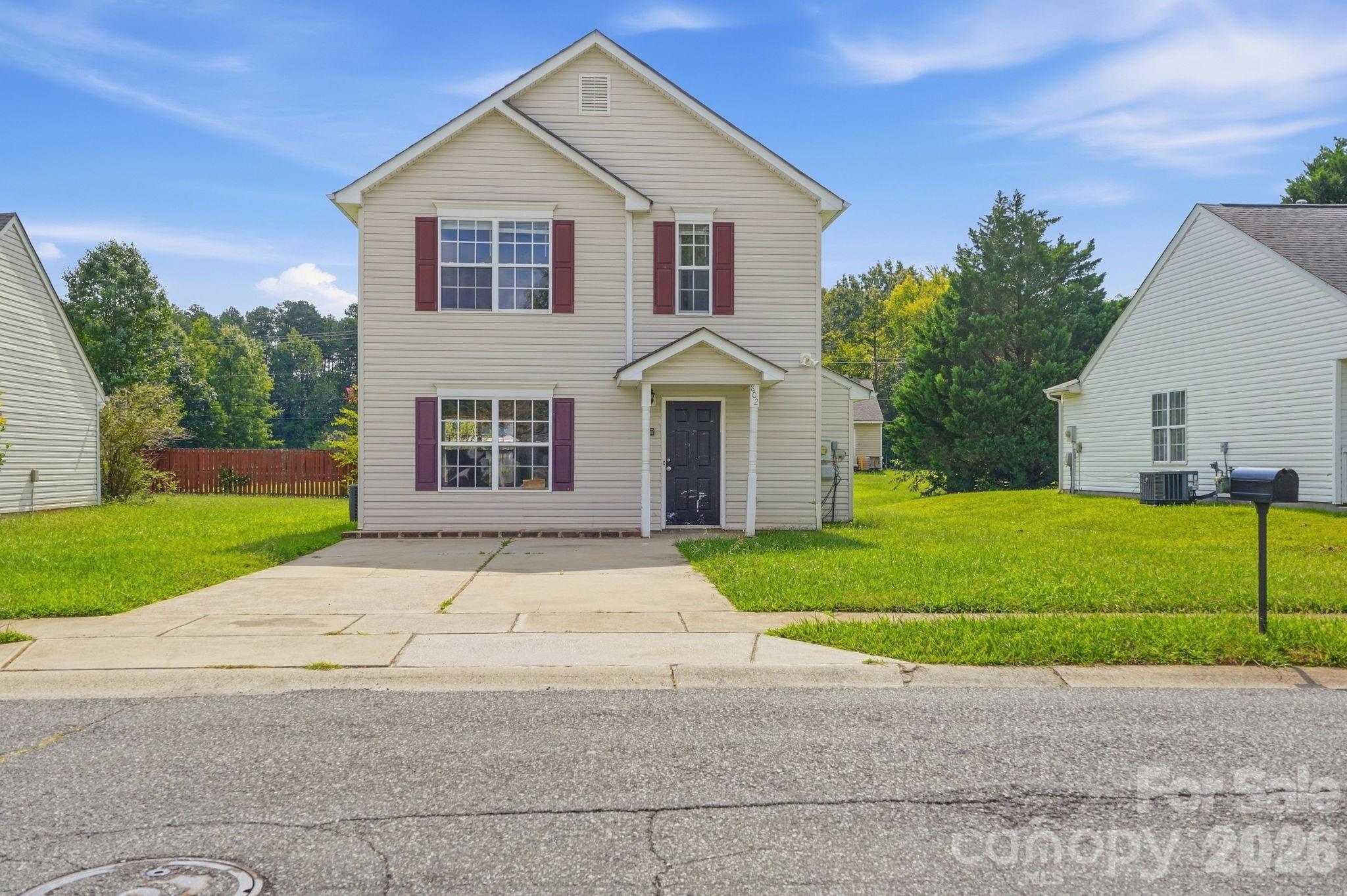 802 Almora Drive — photo