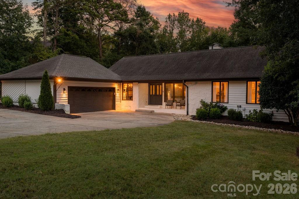 3525 Windbluff Drive — photo