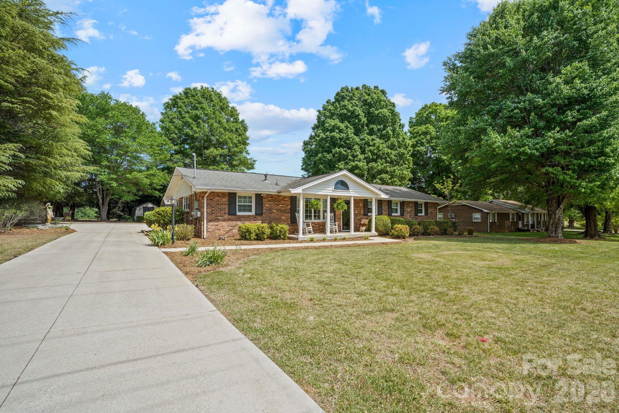 3328 Sulphur Springs Road NE — photo