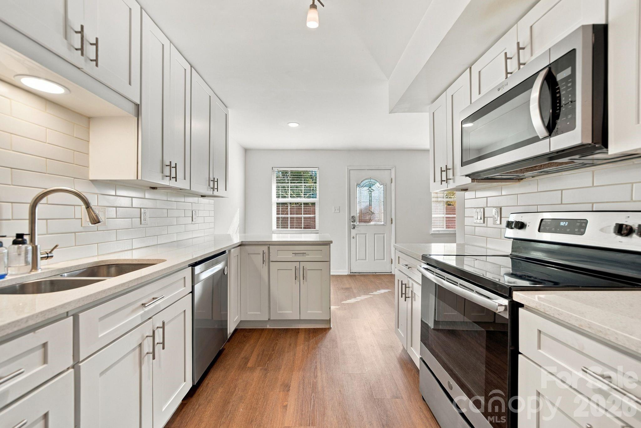 11023 Hunter Trail Lane — photo