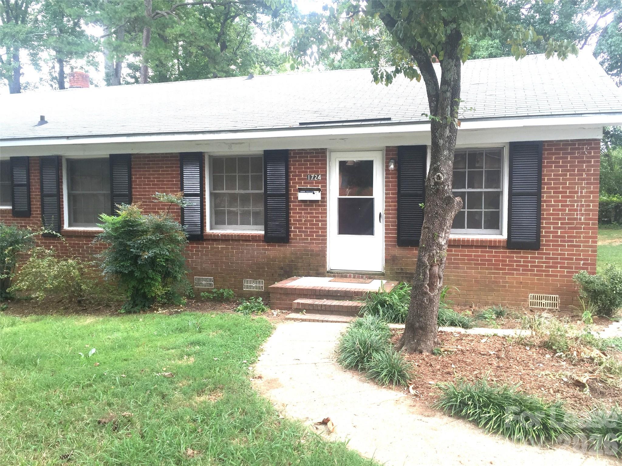 1724 Darbrook Drive — photo