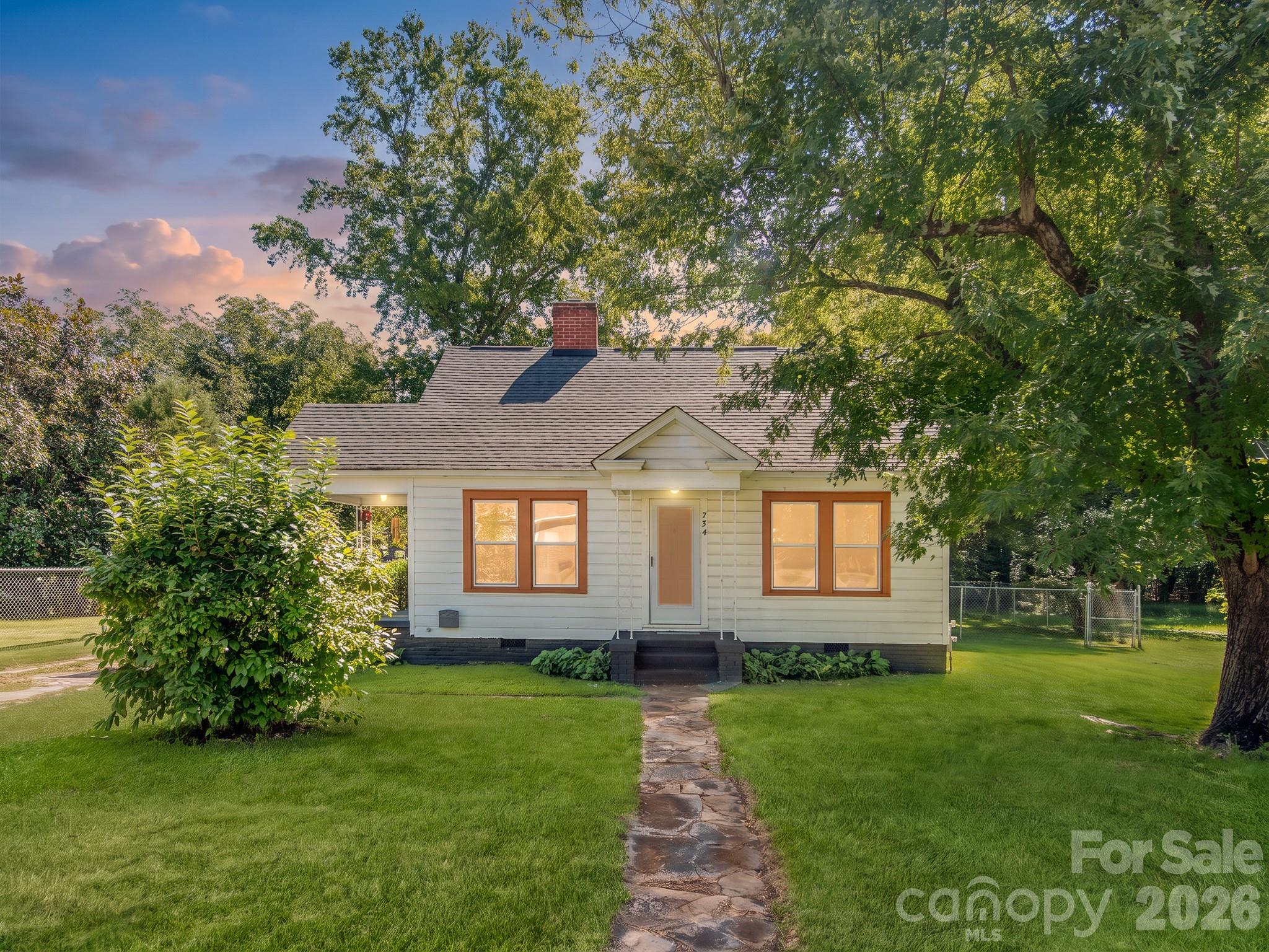 734 Tanglewood Drive — photo