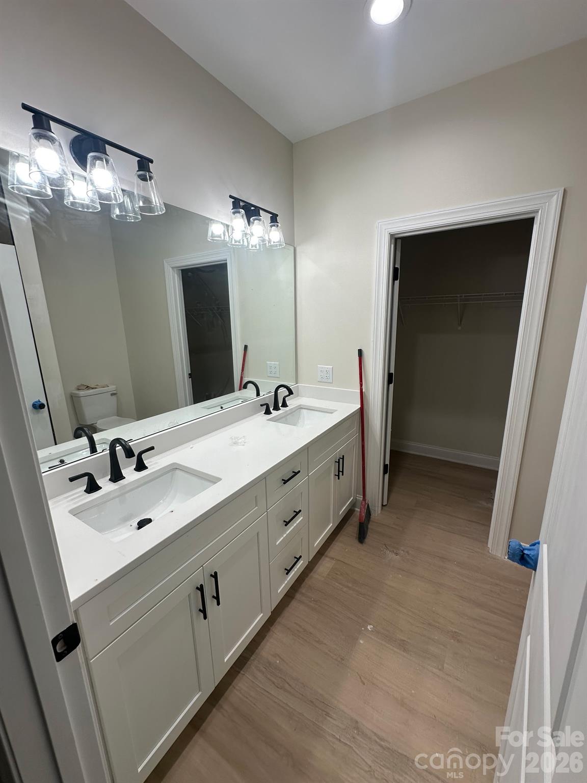 5101 Ridge Street — photo