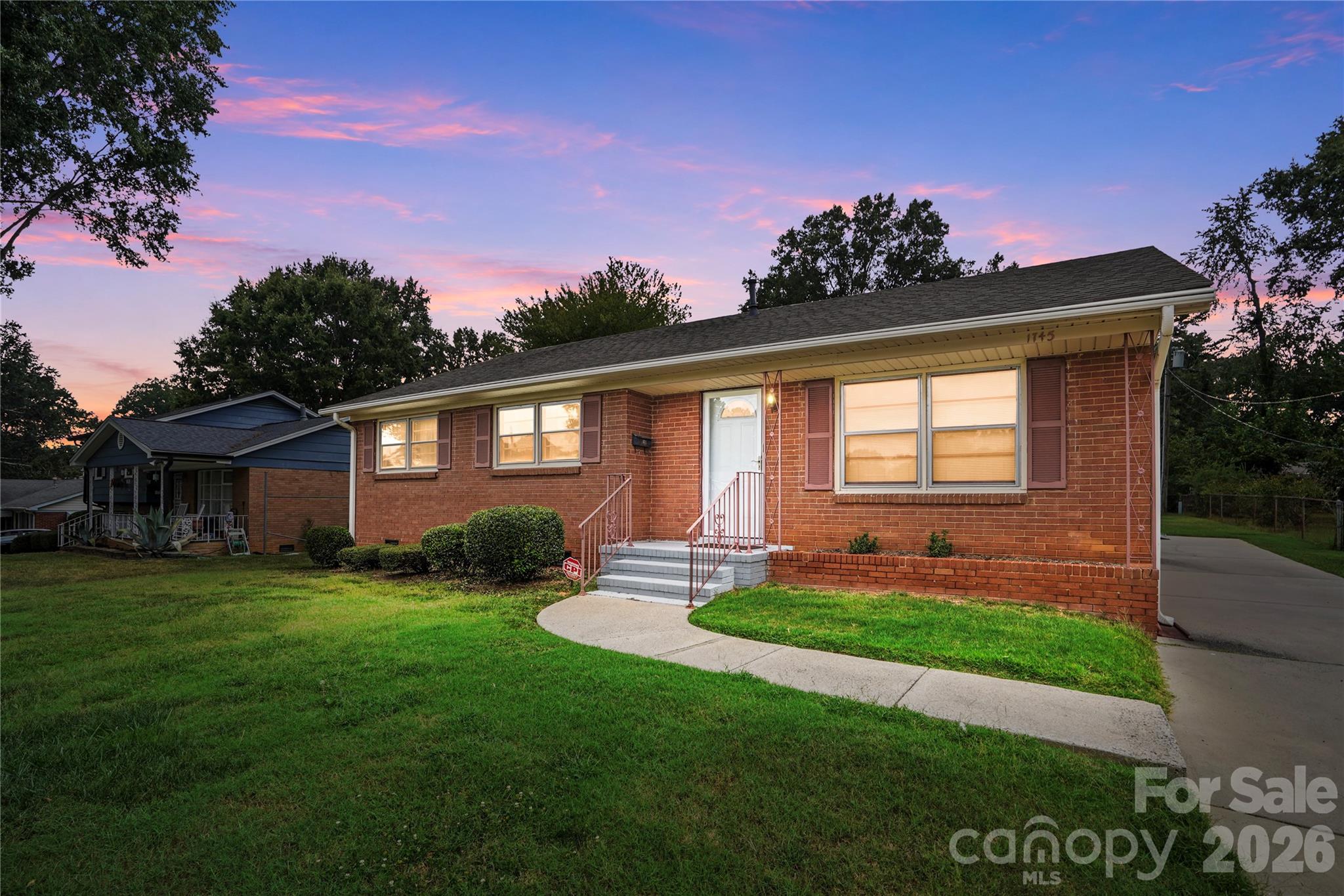 1745 Northbrook Drive — photo