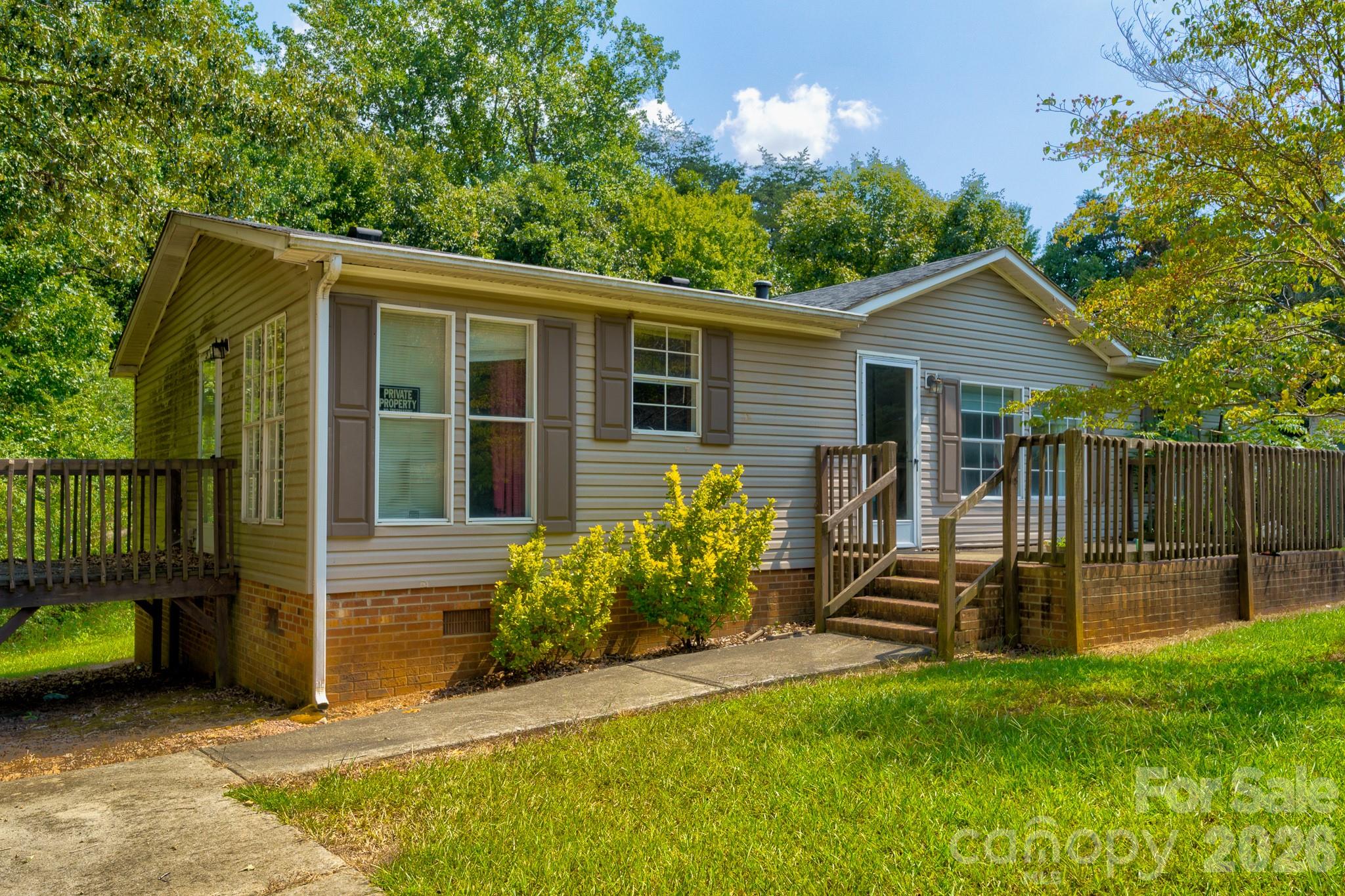 1233 Forest Ridge Drive — photo