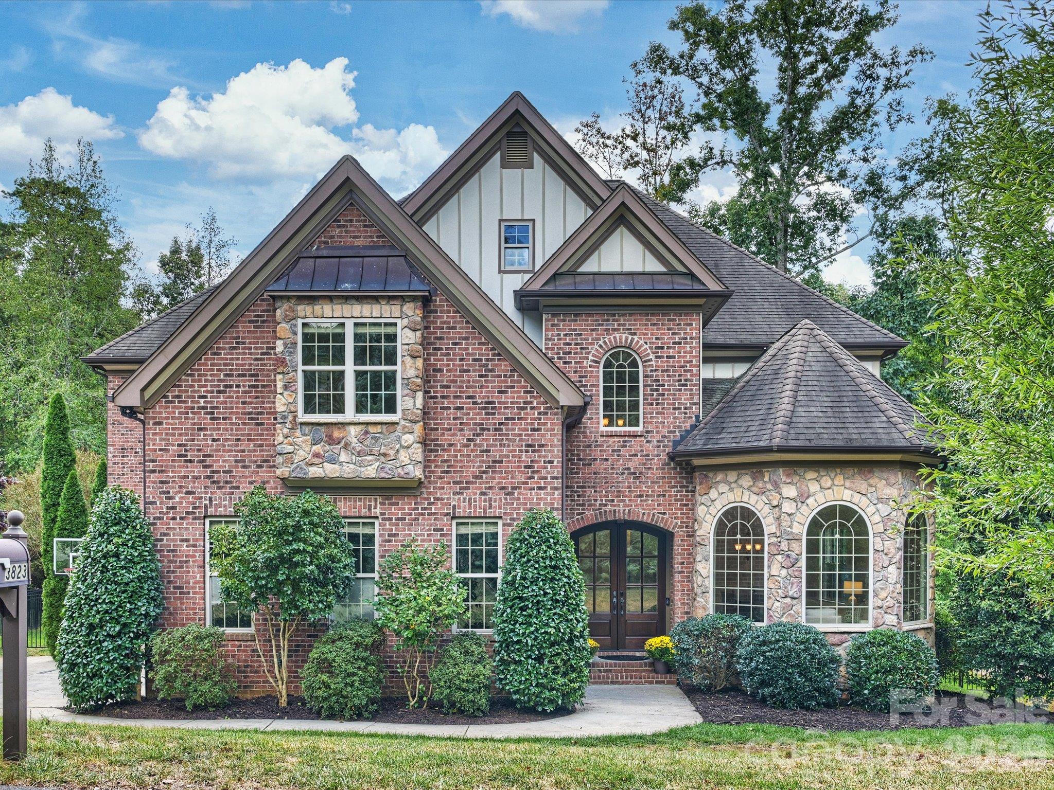 3823 Lakeside Drive — photo