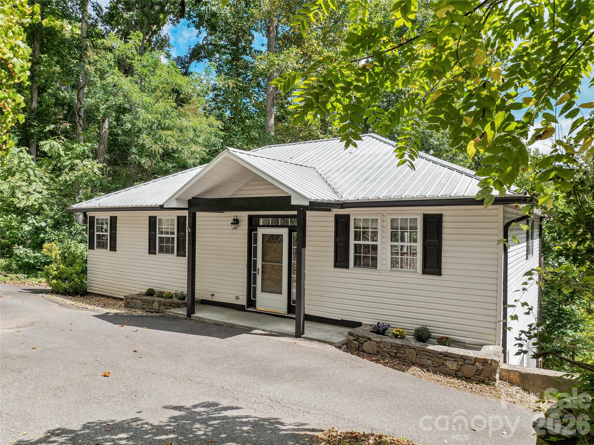 57 Mount Royal Drive — photo