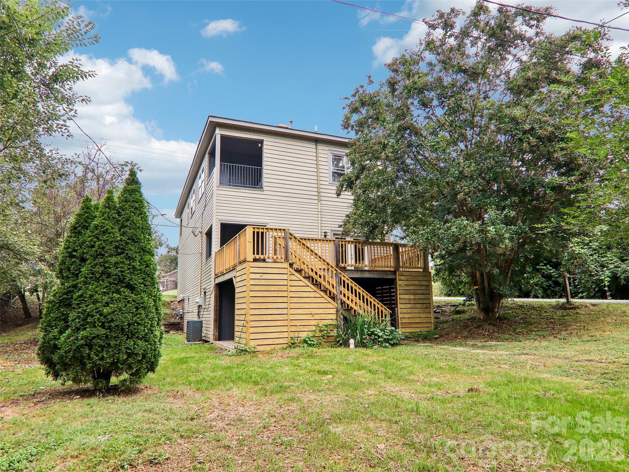 513 Fairview Road — photo