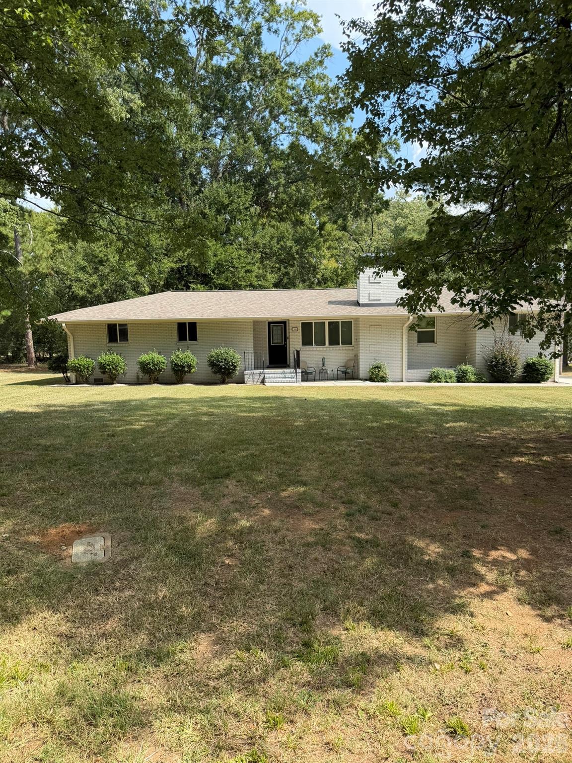 1405 Lakeview Drive — photo