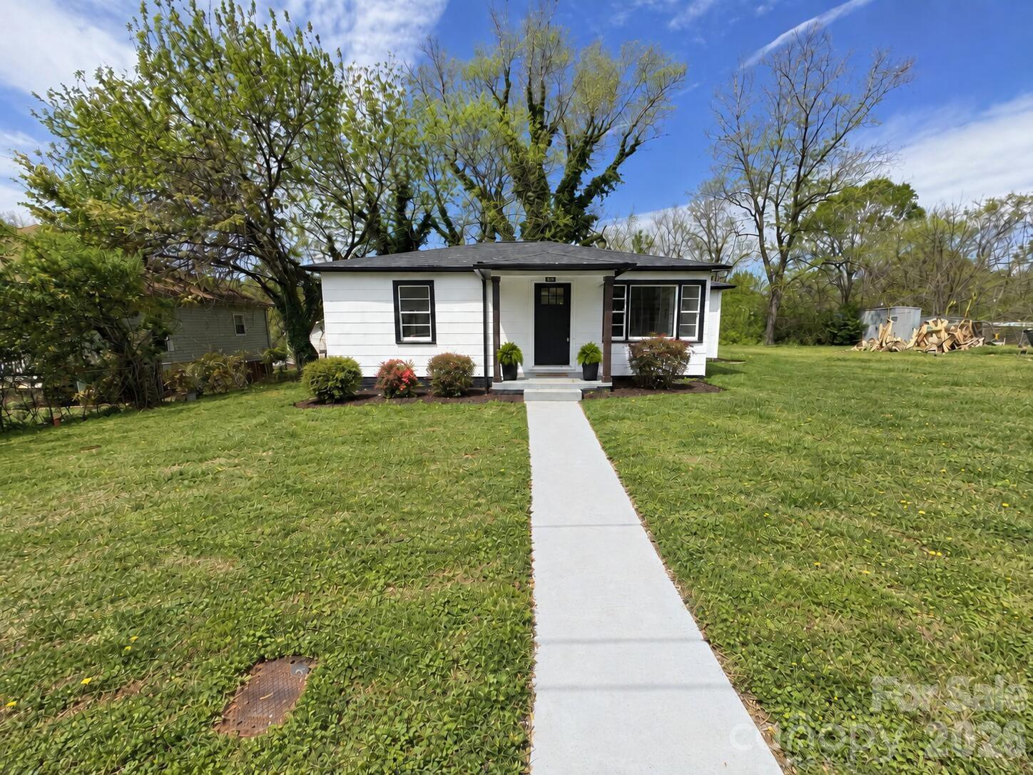 142 S Ervin Avenue — photo