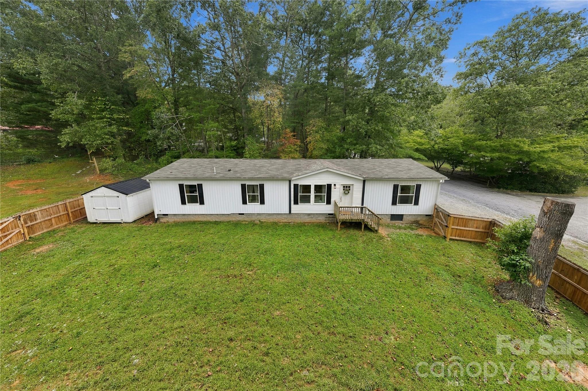 371 Piney Ridge Drive — photo
