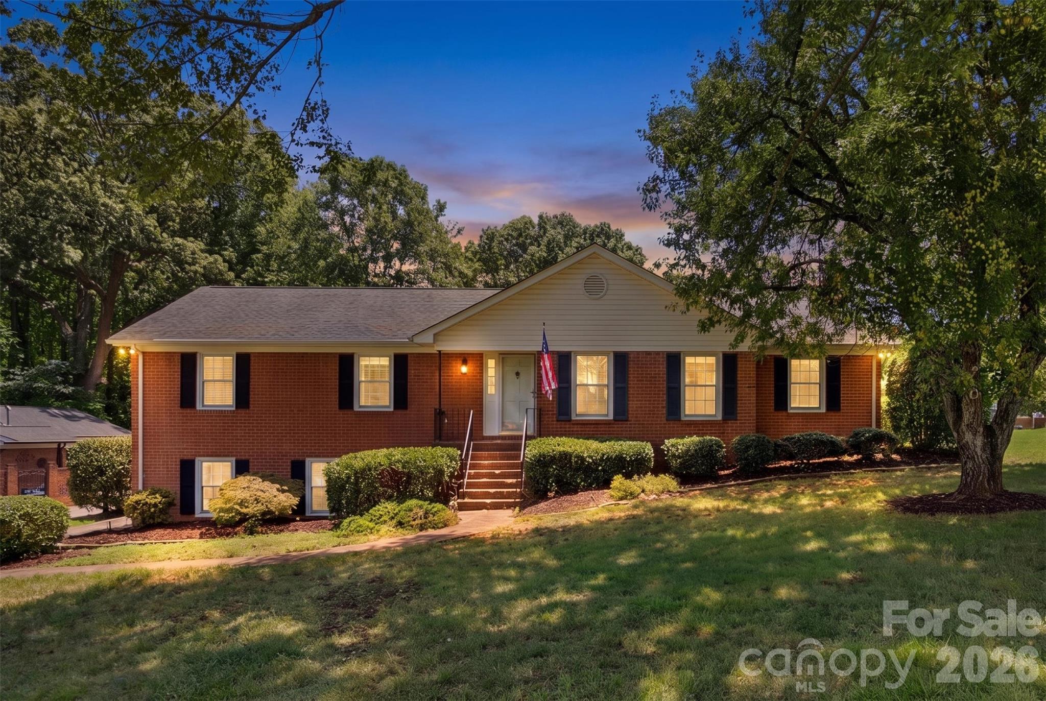 3101 Canterberry Drive — photo